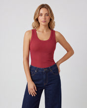 Cargar imagen en el visor de la galería, Blusa Ariel Roja
