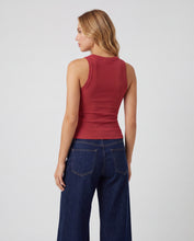 Cargar imagen en el visor de la galería, Blusa Ariel Roja
