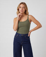Cargar imagen en el visor de la galería, Blusa Mulan Verde Militar
