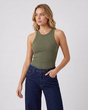 Cargar imagen en el visor de la galería, Básica Rib Tiana - Verde Militar
