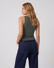 Cargar imagen en el visor de la galería, Blusa Mila Oliva
