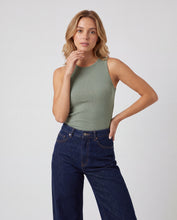 Cargar imagen en el visor de la galería, Blusa Mila Verde Pistacho

