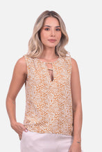 Cargar imagen en el visor de la galería, Blusa Canica Kaki
