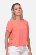 Cargar imagen en el visor de la galería, Blusa July Coral

