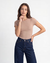 Cargar imagen en el visor de la galería, Blusa Moana Camel
