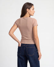 Cargar imagen en el visor de la galería, Blusa Moana Camel
