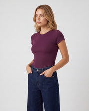 Cargar imagen en el visor de la galería, Blusa Moana Vino
