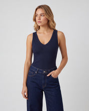 Cargar imagen en el visor de la galería, Blusa Iris Azul Navy
