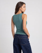 Cargar imagen en el visor de la galería, Blusa Iris Esmeralda

