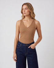 Cargar imagen en el visor de la galería, Blusa Iris Miel
