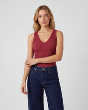 Cargar imagen en el visor de la galería, Blusa Iris Roja

