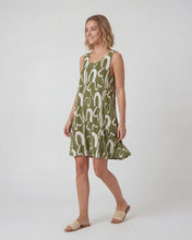 Cargar imagen en el visor de la galería, Vestido Greicy Verde Militar
