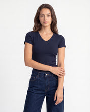 Cargar imagen en el visor de la galería, Blusa Moon Azul Navy
