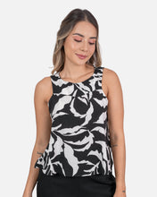 Cargar imagen en el visor de la galería, Blusa Corea Negra
