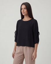 Cargar imagen en el visor de la galería, Blusa Lilia Negra
