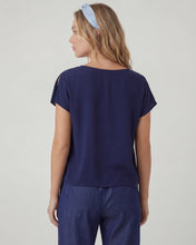 Cargar imagen en el visor de la galería, Blusa Larisa Azul Navy
