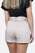 Cargar imagen en el visor de la galería, Short Boton Nude
