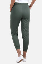 Cargar imagen en el visor de la galería, Pantalon Nasareno Verde Militar

