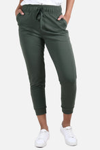 Cargar imagen en el visor de la galería, Pantalon Nasareno Verde Militar
