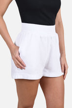 Cargar imagen en el visor de la galería, Short Coelio Blanco
