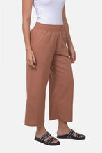 Cargar imagen en el visor de la galería, Pantalon Cocone Camel
