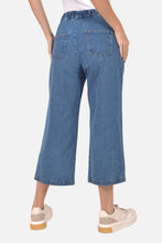 Cargar imagen en el visor de la galería, Pantalon Clara Azul Medio
