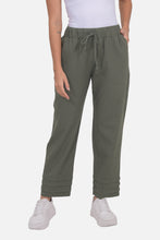 Cargar imagen en el visor de la galería, Pantalon Tamara Verde Militar
